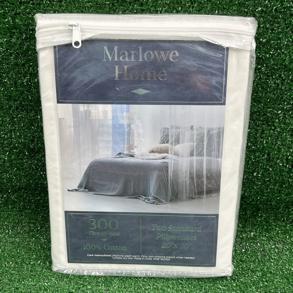 Marlowe Home Set Of 2 Standard White Pillowcases 300 Thread Ct 100% Cotton NWT